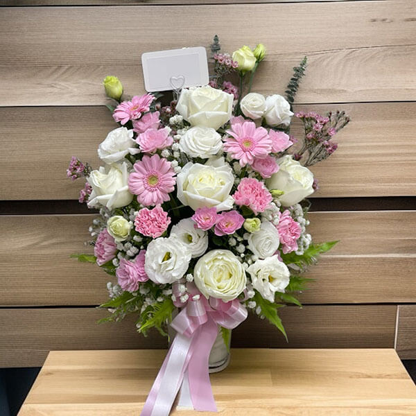 แจกันดอกไม้สดโทนขาว-ชมพู  A022 (Sweet Pastel  Vase)