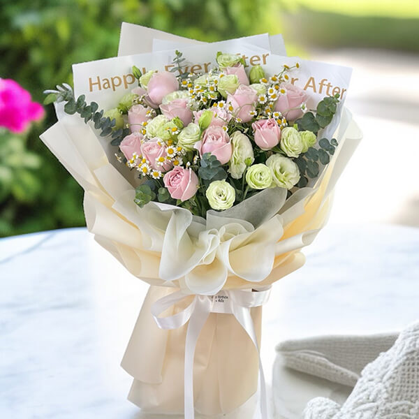 ช่อดอกไม้ "Sweet Serenity Bouquet"