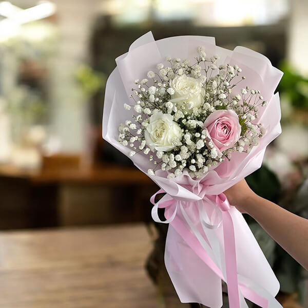 ช่อดอกไม้มินิมอล - ช่อดอกไม้สด "สามดอกนี้...มีไว้ให้เธอคนเดียว"