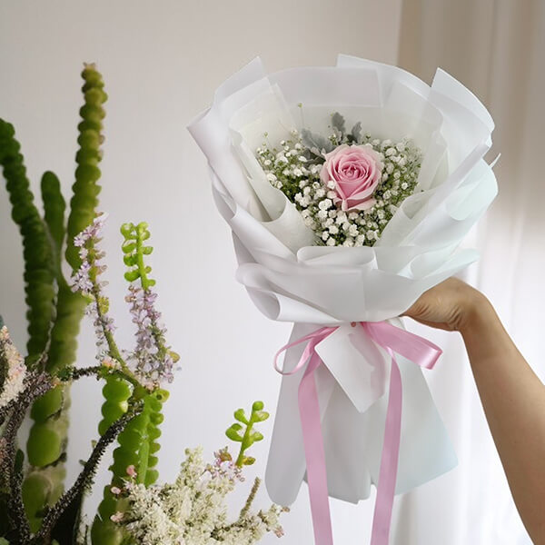 ช่อดอกไม้ดอกเดี่ยว "ความหมายลึกซึ้ง"