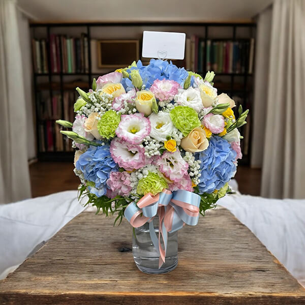 แจกันดอกไม้ “Morning Pastels” – Pastel Flower Arrangement