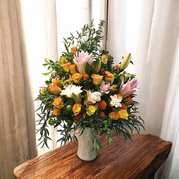 แจกันดอกไม้ “Blushing Sunset” – Pink & Orange Flower Vase แจกันดอกไม้ “Blushing Sunset” – Pink & Orange Flower Vase