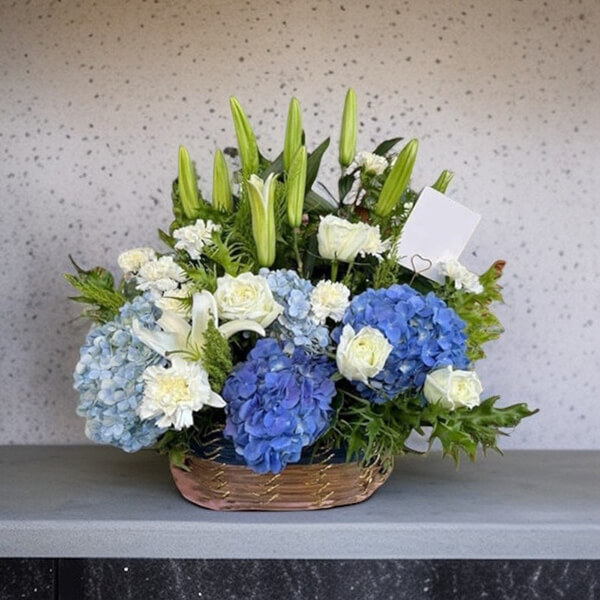 กระเช้าดอกไม้  Pure Harmony Flower Basket