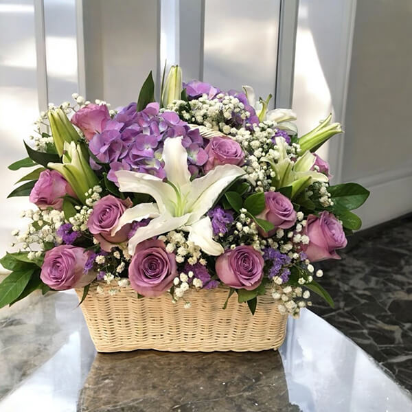 กระเช้าดอกไม้ Lavender Grace Flower Basket