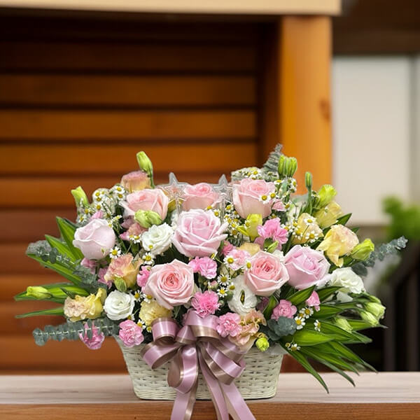 กระเช้าดอกไม้ Sweet Blossom Flower Basket