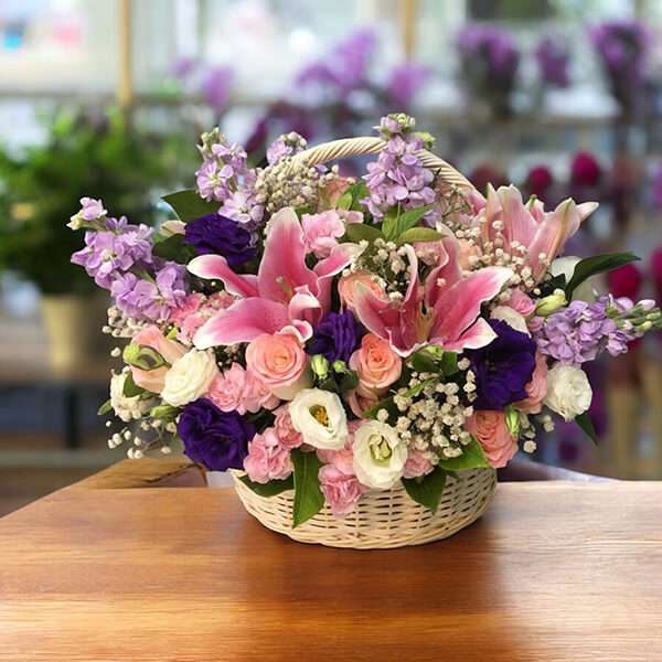 กระเช้าดอกไม้ Purple Blossom Elegance Basket กระเช้าดอกไม้ Purple Blossom Elegance Basket