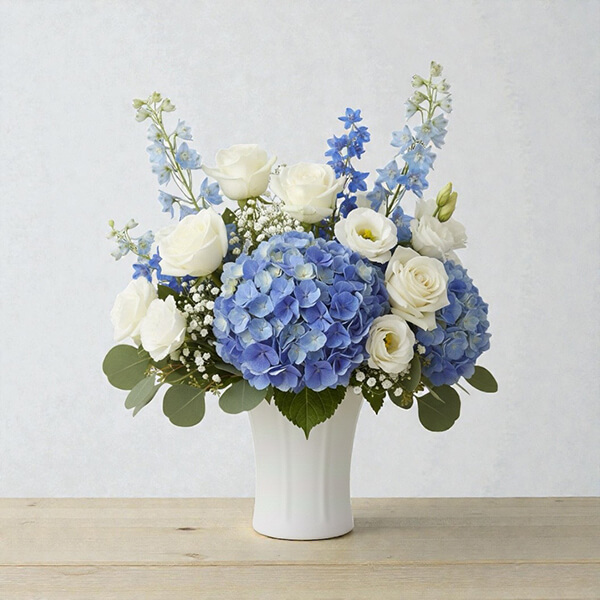 แจกันดอกไม้ – Blue Ivory Breeze