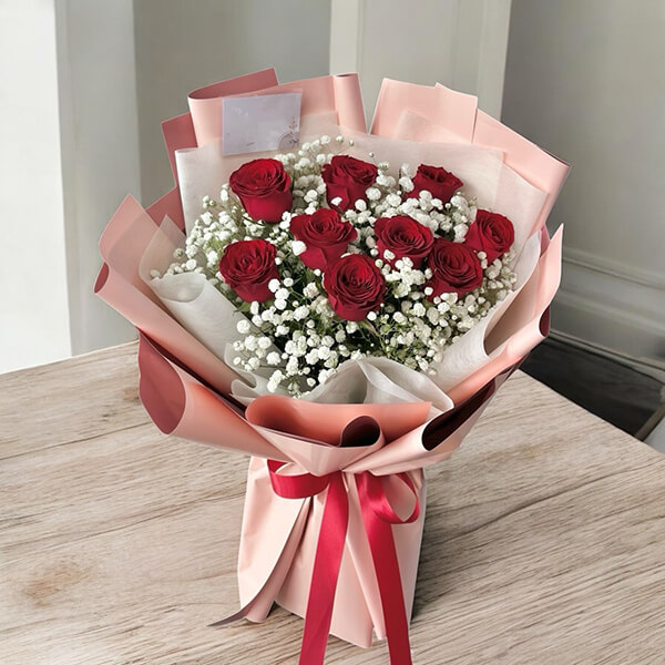 ช่อดอกไม้ "Romantic Red Rose Bouquet"