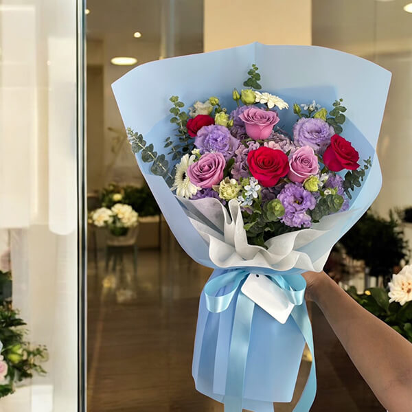 ช่อดอกไม้  "Purple & Red Rose Bouquet"