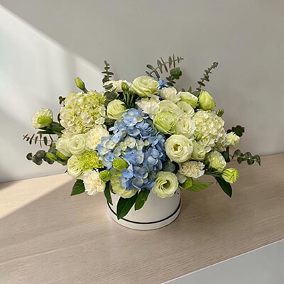 กล่องดอกไม้ "Charming Day &ndash; เพิ่มเสน่ห์ให้วันพิเศษ"