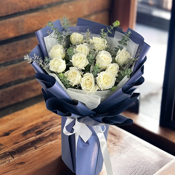 Elegant White Rose Navy Bouquet - Premium Blue & White Corporate Gift