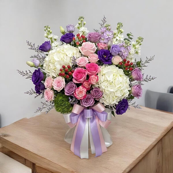 Enchanted Lavender Luxury Hydrangea & Rose Vase - แจกันดอกไม้สดพรีเมียม เอนแชนเท็ด ลาเวนเดอร์ ลักชูรี